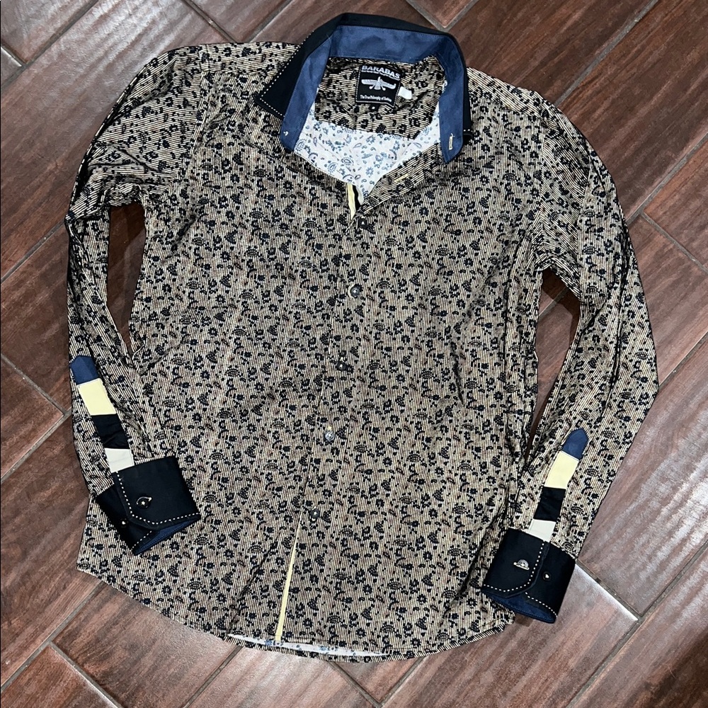 Men's Patterned Shirt with Navy Accents